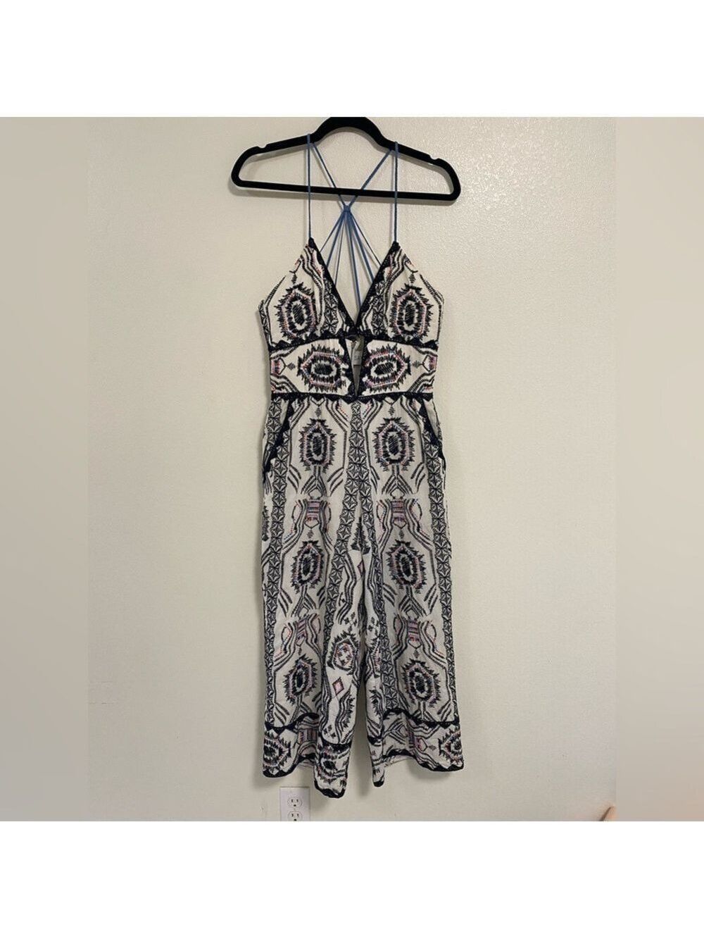 Saylor Jumpsuit Women’s Size Medium white Black embroidery wide leg Jumpsuit